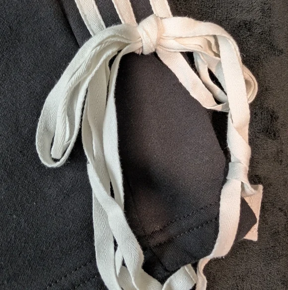 Sporty Y2K Side Stripe Tie Hem Athletic Shorts Black Athleisure Lounge Minimal L - Picture 6 of 7